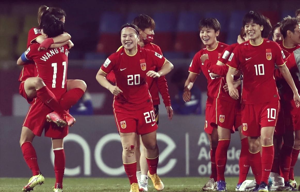 中国女足实现逆袭,赢得不屈荣誉的简单介绍 中国女足实现逆袭,赢得不屈荣誉的简单介绍
