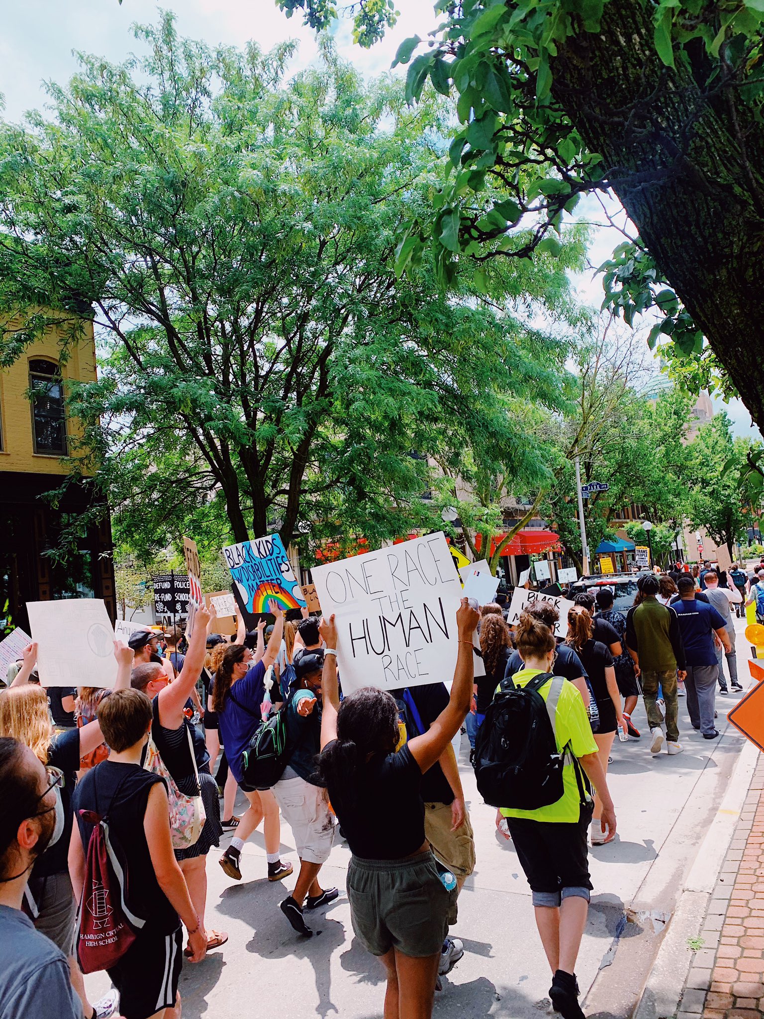 包含澳洲篮球联赛复赛计划确保球迷安全观赛支持球队的词条