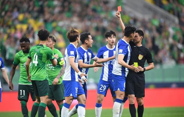 狼队客场大胜六轮不败霸气登顶 狼队客场大胜六轮不败霸气登顶