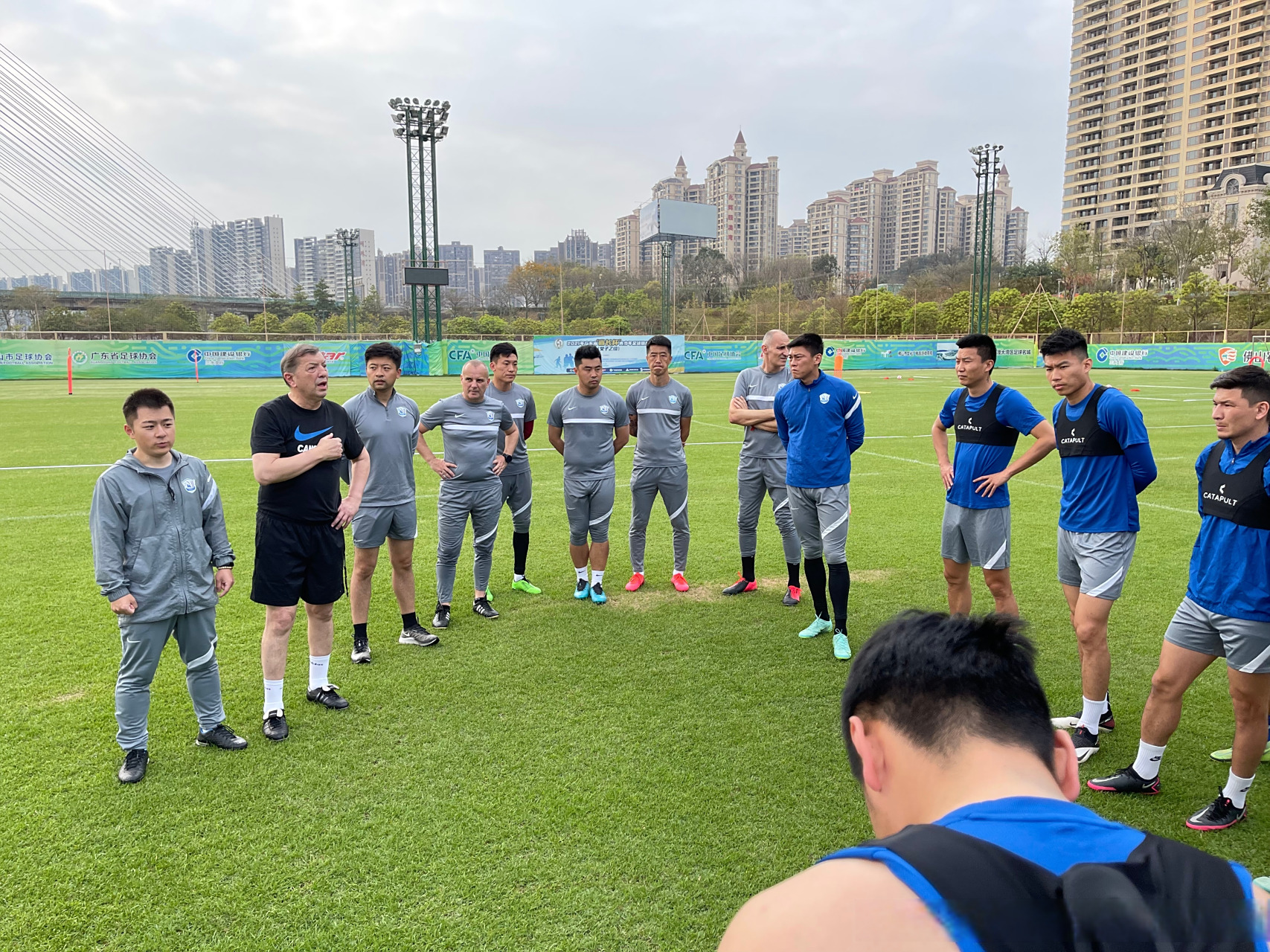 雄狮主帅调整阵容,追求联赛突破 雄狮主帅调整阵容,追求联赛突破