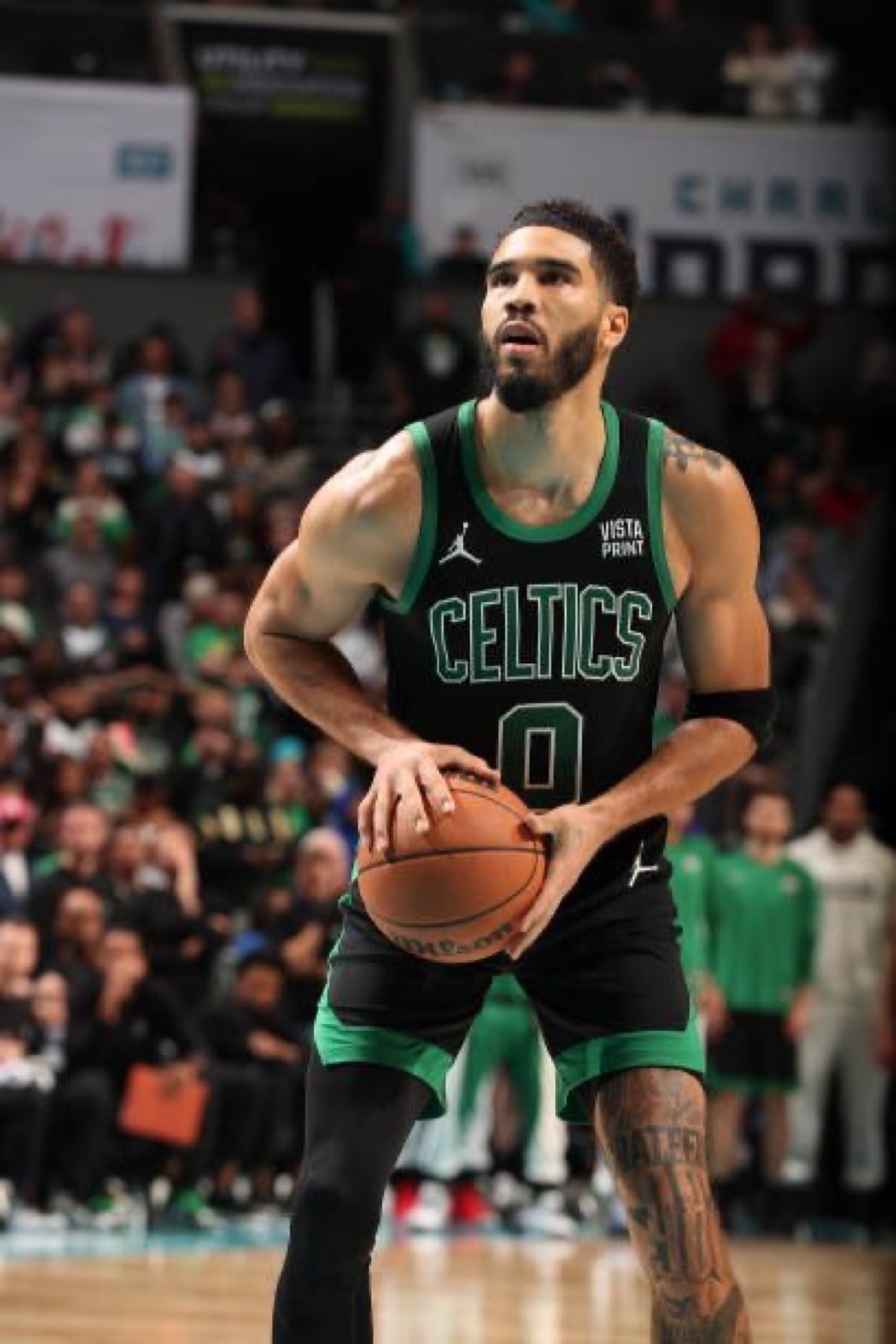 包含凯尔特人轻松击败黄蜂，继续登顶的词条