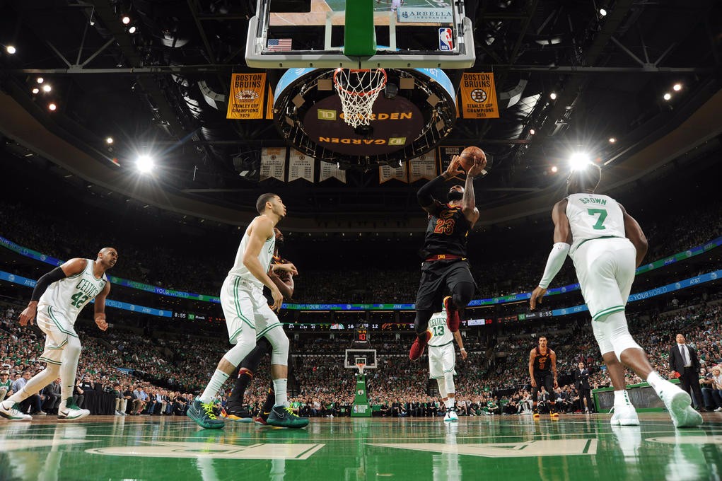 包含凯尔特人白菜骑士，後裔5记三分的词条