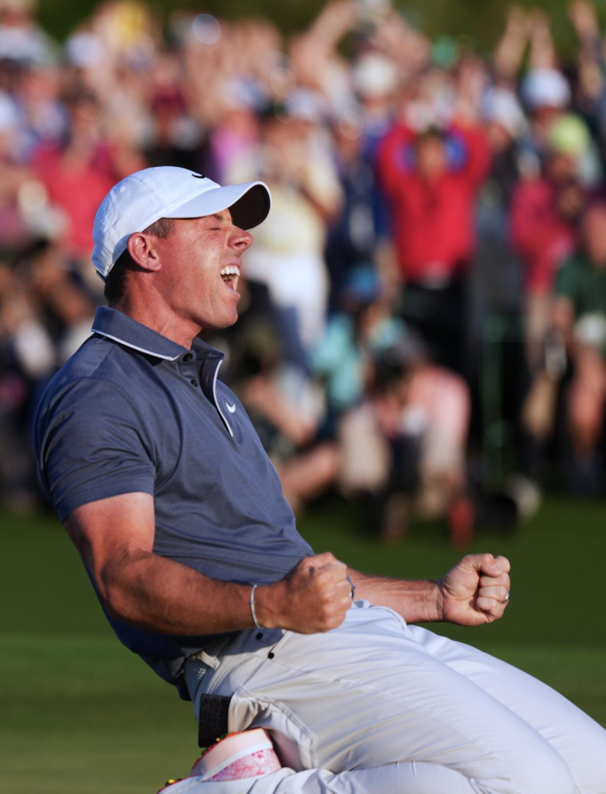 高尔夫明星选手受伤退赛，引发热议