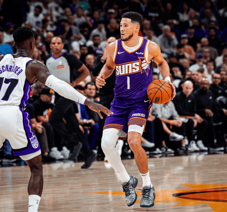 浙江队鏖战快船，布克带队取胜