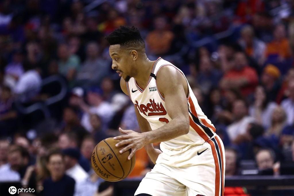 江苏队横扫新疆队，麦科勒姆高光表现