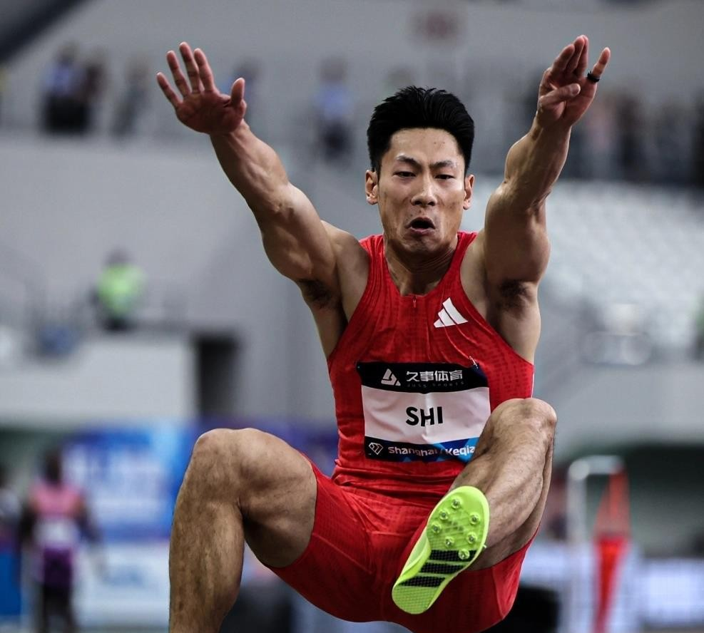 中国运动员展现实力，多次登上领奖台