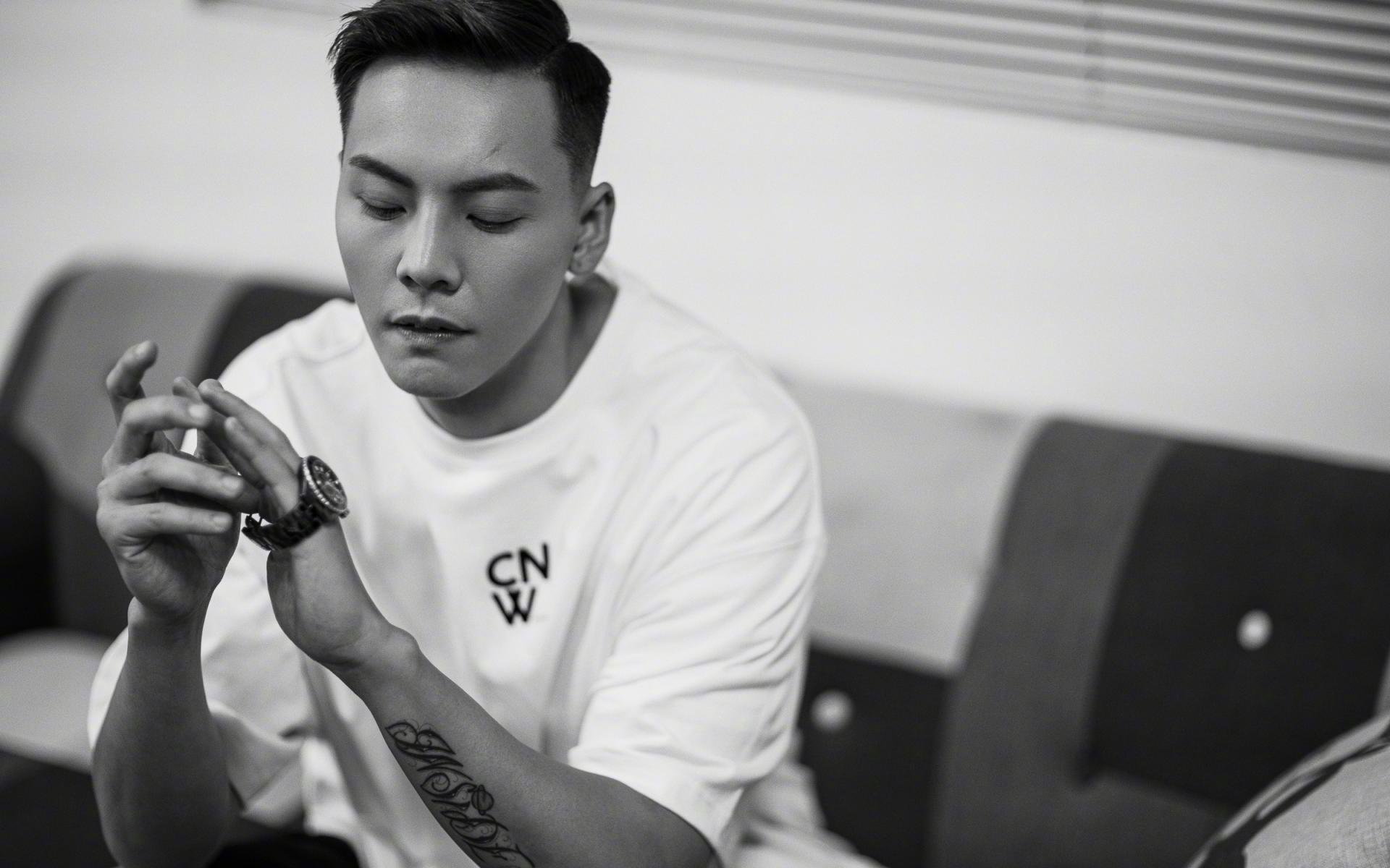 水花重炮末节觉醒，掘金窒息防守碾碎雷霆青春风暴